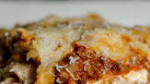 Easy, Classic Lasagna: Step-by-Step Pictures & Instructions Easy, Classic Lasagna: Step-by-Step Pictures & Instructions
