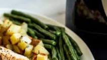 Air Fryer Chicken Dinner - Chicken with Potatoes and Green Beans Air Fryer Chicken Dinner - Chicken with Potatoes and Green Beans