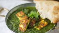 Saag Paneer (Cheese in Creamy Spiced Greens) Saag Paneer (Cheese in Creamy Spiced Greens)