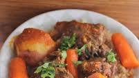 Guiso de Cola (Colombian-Style Oxtail Stew) Guiso de Cola (Colombian-Style Oxtail Stew)