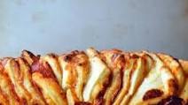 Pepperoni Pizza Pull-Apart Bread Pepperoni Pizza Pull-Apart Bread