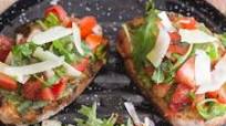 Bruschetta with Pesto Bruschetta with Pesto