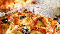 Mini Chicken Basil Thin Crust Pizza Mini Chicken Basil Thin Crust Pizza