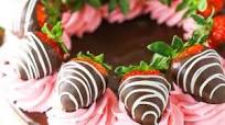 Chocolate Covered Strawberry Cheesecake Chocolate Covered Strawberry Cheesecake