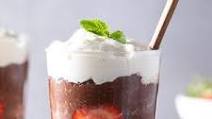 Chocolate Chia Seed Pudding with Almond Milk Chocolate Chia Seed Pudding with Almond Milk