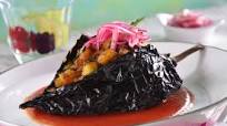Chile Ancho Relleno de Plátano Macho en Caldillo de Jitomate Chile Ancho Relleno de Plátano Macho en Caldillo de Jitomate