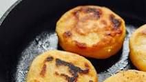 How to Make Arepas (3 Ingredients!) How to Make Arepas (3 Ingredients!)
