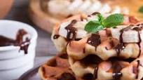 Banana Waffles (Easy Recipe) Banana Waffles (Easy Recipe)