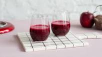 Red beet, apple and ginger juice Red beet, apple and ginger juice