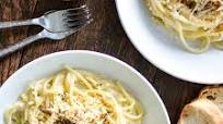 Creamy Pecorino Spaghetti with Toasted Bread Crumbs Creamy Pecorino Spaghetti with Toasted Bread Crumbs