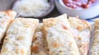 Easy Cheesy Breadsticks Easy Cheesy Breadsticks