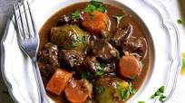 Pressure-cooked beef cheeks with red wine and carrots Pressure-cooked beef cheeks with red wine and carrots