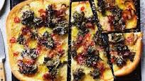 Pizza with kalettes and pancetta Pizza with kalettes and pancetta