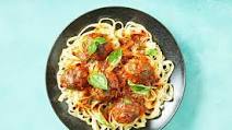 Rustic Beef Meatball Pasta with Summer Basil Rustic Beef Meatball Pasta with Summer Basil