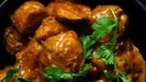 MUGHLAI CHICKEN(North Indian chicken korma curry). MUGHLAI CHICKEN(North Indian chicken korma curry).