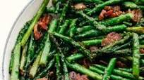 Sautéed Garlic Asparagus with Bacon Sautéed Garlic Asparagus with Bacon