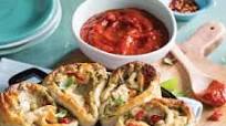 Chicken and Pesto Pizza Roll-Ups Chicken and Pesto Pizza Roll-Ups