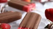 Chocolate Covered Strawberry Popsicles Chocolate Covered Strawberry Popsicles