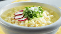 Pozole blanco de pollo Pozole blanco de pollo