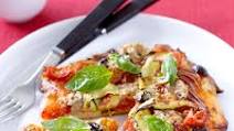Tomato, tuna & olive pizza Tomato, tuna & olive pizza