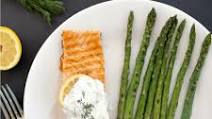 Grilled Salmon with Yogurt Dill Sauce and Asparagus Grilled Salmon with Yogurt Dill Sauce and Asparagus