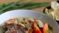 Oven-Baked Oxtail Stew with Potatoes (6 to 7 servings) Oven-Baked Oxtail Stew with Potatoes (6 to 7 servings)