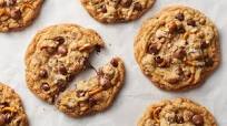 Copycat Panera™ Kitchen Sink Cookies Copycat Panera™ Kitchen Sink Cookies