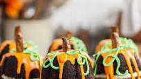Dark Chocolate Pumpkin Shaped Mini Bundt Cakes Dark Chocolate Pumpkin Shaped Mini Bundt Cakes
