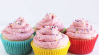 Healthy Vanilla Cupcakes (So Easy!) Healthy Vanilla Cupcakes (So Easy!)
