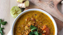 Low FODMAP Spinach and Lentil Dahl with Quinoa Low FODMAP Spinach and Lentil Dahl with Quinoa