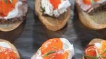 Herbed Pork Tenderloin Crostini with Goat Cheese and Pepper Jelly Herbed Pork Tenderloin Crostini with Goat Cheese and Pepper Jelly