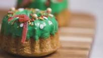 Mini Spiced Bundt Cake Wreaths Mini Spiced Bundt Cake Wreaths