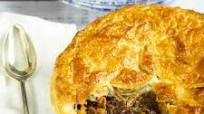 Easy Minced Beef and Onion Pie Easy Minced Beef and Onion Pie