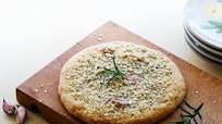 Pan focaccia cetogénico con ajo y romero Pan focaccia cetogénico con ajo y romero