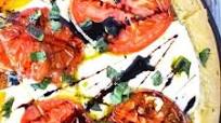 BEST Caprese Pizza Recipe BEST Caprese Pizza Recipe