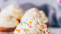 Vegan Vanilla Cupcakes Vegan Vanilla Cupcakes