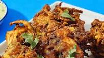 Paneer Pakoras with Cooling Raita Sauce Paneer Pakoras with Cooling Raita Sauce