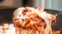Slow Cooker Chicken Parmesan and Pasta Slow Cooker Chicken Parmesan and Pasta
