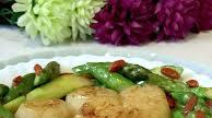 Seared Japanese Scallops with Asparagus Seared Japanese Scallops with Asparagus