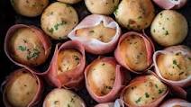 Garlic dough balls wrapped in prosciutto Garlic dough balls wrapped in prosciutto