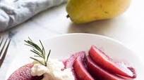 Easy & healthy spiced pears poached in red wine Easy & healthy spiced pears poached in red wine