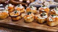 Bruschette s dimljenim lososom Bruschette s dimljenim lososom