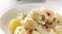 Potato Caesar salad with bacon and chives Potato Caesar salad with bacon and chives