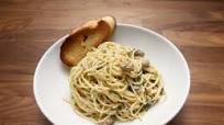 Spaghetti alle Vongole Spaghetti alle Vongole