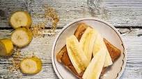 Tostada con mantequilla de cacahuete y plátano Tostada con mantequilla de cacahuete y plátano