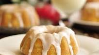 Mini Piña Colada Bundt Cakes Mini Piña Colada Bundt Cakes