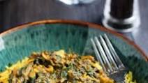 Quick and Easy Saag Bhaji {Spinach Curry} Quick and Easy Saag Bhaji {Spinach Curry}