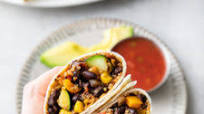 BLACK BEAN + QUINOA BURRITOS (VEGAN FREEZER BURRITOS) BLACK BEAN + QUINOA BURRITOS (VEGAN FREEZER BURRITOS)