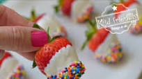 Rainbow Chocolate Covered Strawberries | Kid Friendly Things To Do Rainbow Chocolate Covered Strawberries | Kid Friendly Things To Do