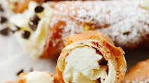 Cannolis Cannolis